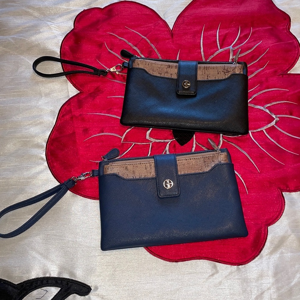 Set of 2 wristlets